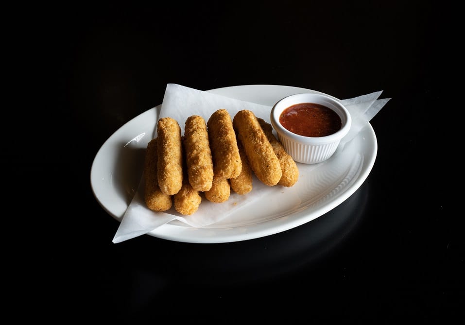 Mozzarella sticks with dipping sauce